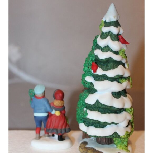 Dept 56 Dickens Village - The Holly and the Ivy - Picture 3 of 5